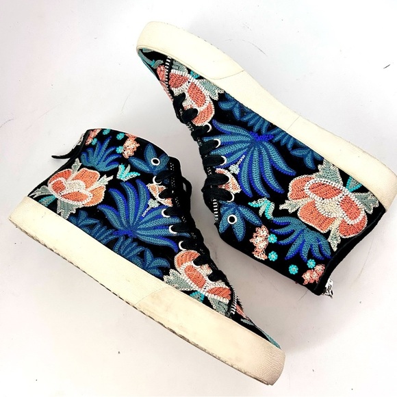 REBECCA MINKOFF Zaina Black Floral Embroidered lace up Mid Sneakers Size 6 - Picture 7 of 10